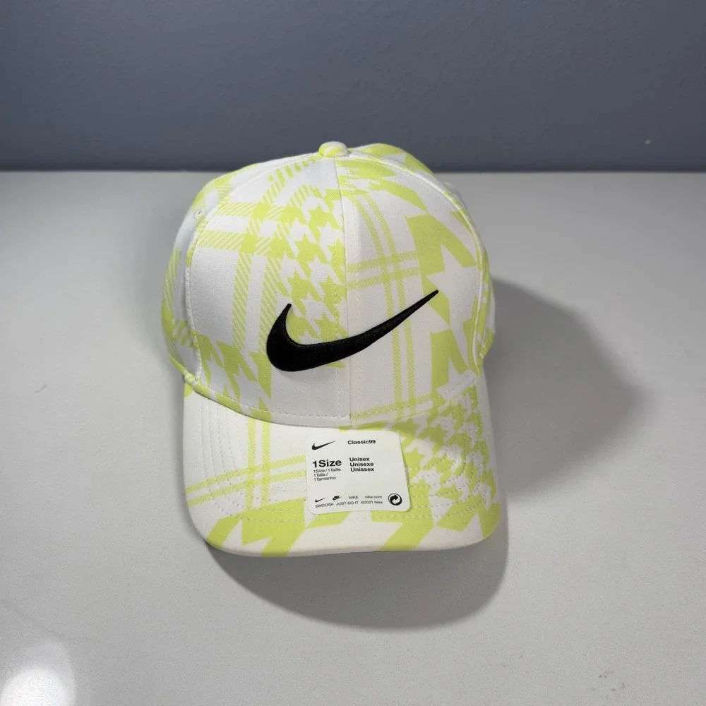 Nike Arobill CLC99 Cap DA3386 Lightweight Sweat-wicking Fabric Classic Plaid NWT